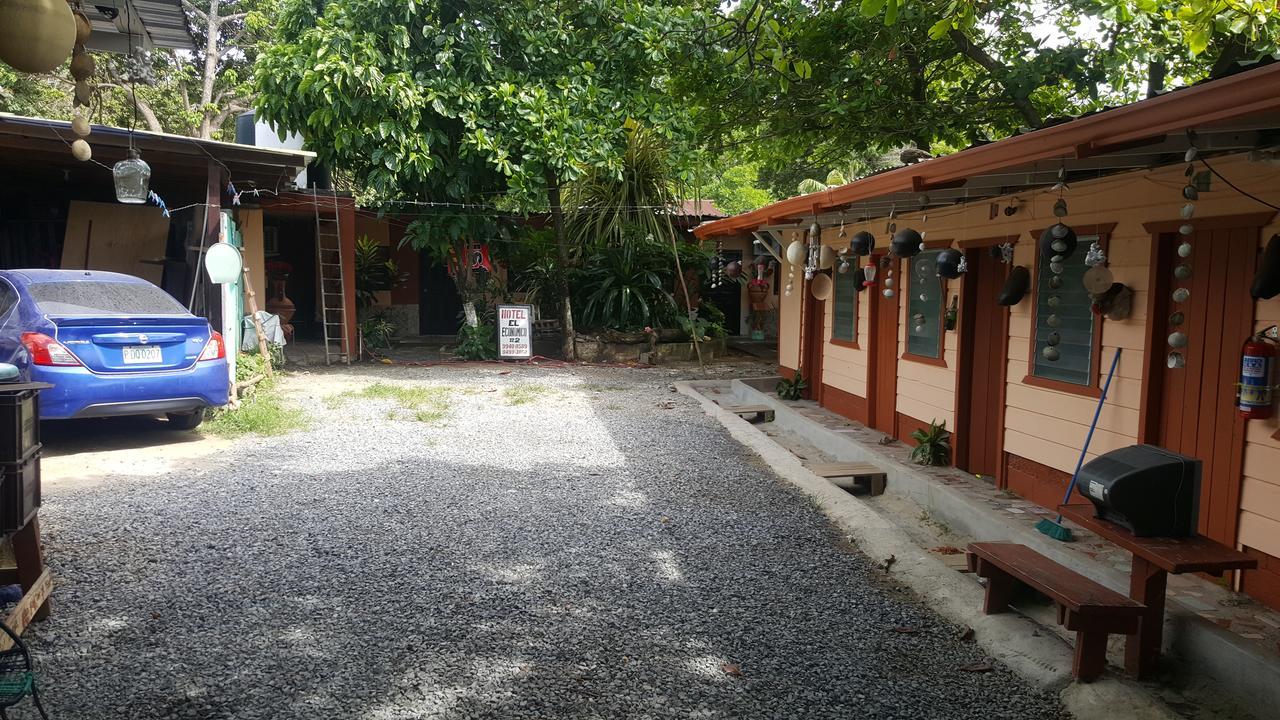 Hotel Economico Roatán Exterior foto