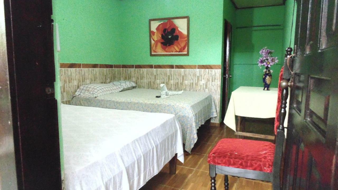 Hotel Economico Roatán Exterior foto