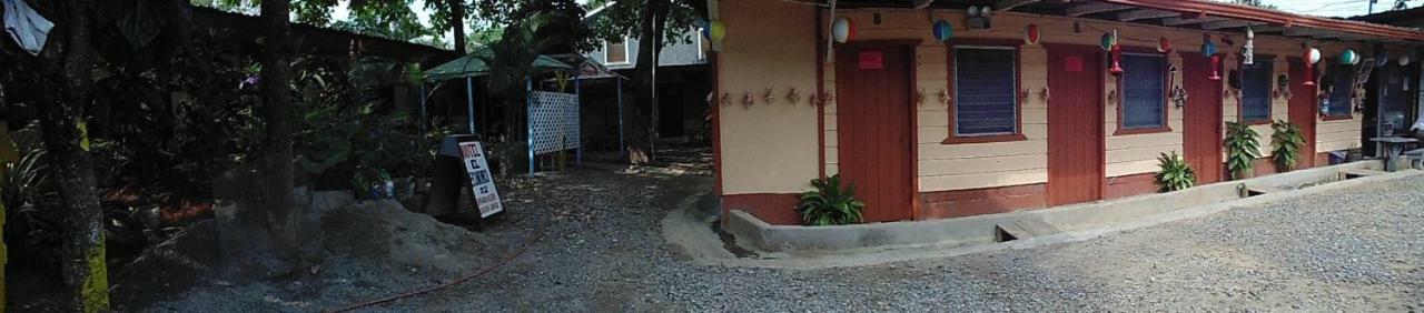 Hotel Economico Roatán Exterior foto